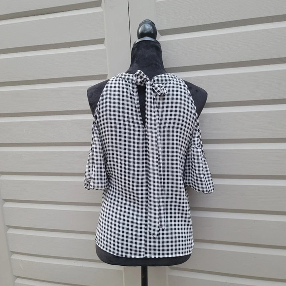 Elodie Womens Top Black White Cold Shoulder Tie Neck Short Sleeve Check Sz XS - Picture 2 of 8